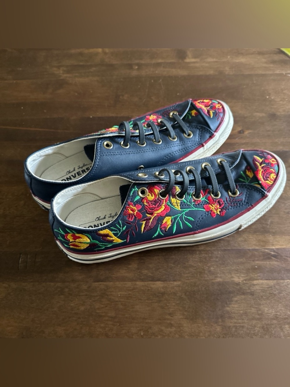 Chuck Taylor Converse 70 OX Parkway Floral Embroidered Leather Women’s 9.5